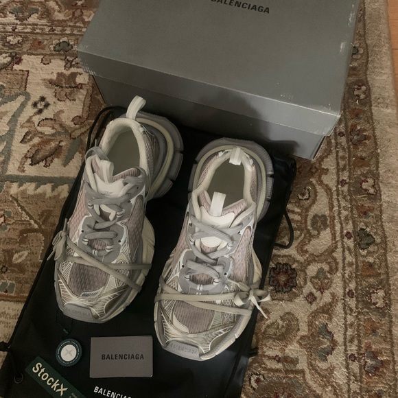 Balenciaga 3xl - Picture 10 of 15